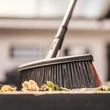 Kép 3/4 - Fiskars Solid univerzális kültéri seprű fej (M)