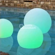 Kép 1/8 - Úszó napelemes gömblámpa 40cm RGB