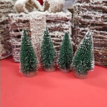 Fenyőfa havas műanyag 10 cm zöld