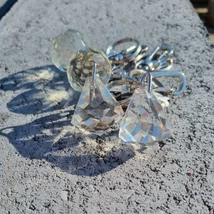 Kulcstartó kristály fazettált csepp, 3 cm