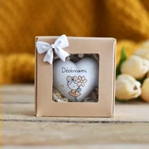 Anyáknapi ajándékdoboz dédi szívvel 9x9cm lány grafikával