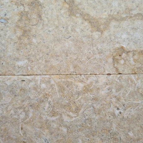 Mészkő antikolt kerítés fedkőlap 80*40*2 cm