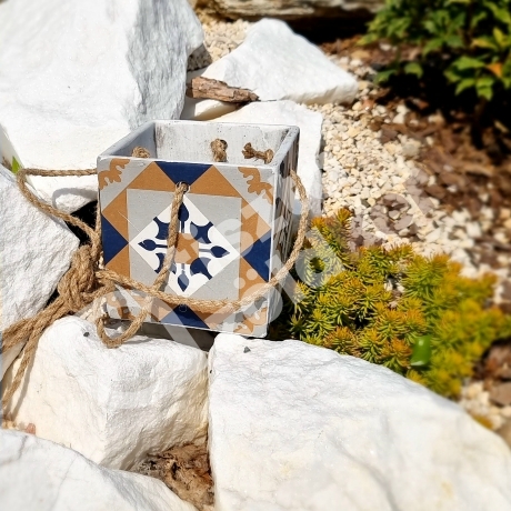 Mediterrán stílusú mozaikos függő virágcserép L AC178